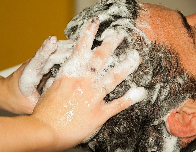 slitet hår - schamponering